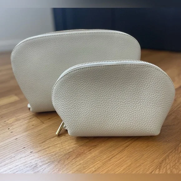 Cuyana Leather Makeup Travel Case Set (white) - BRAND NEW/NEVER USED - Picture 2 of 4